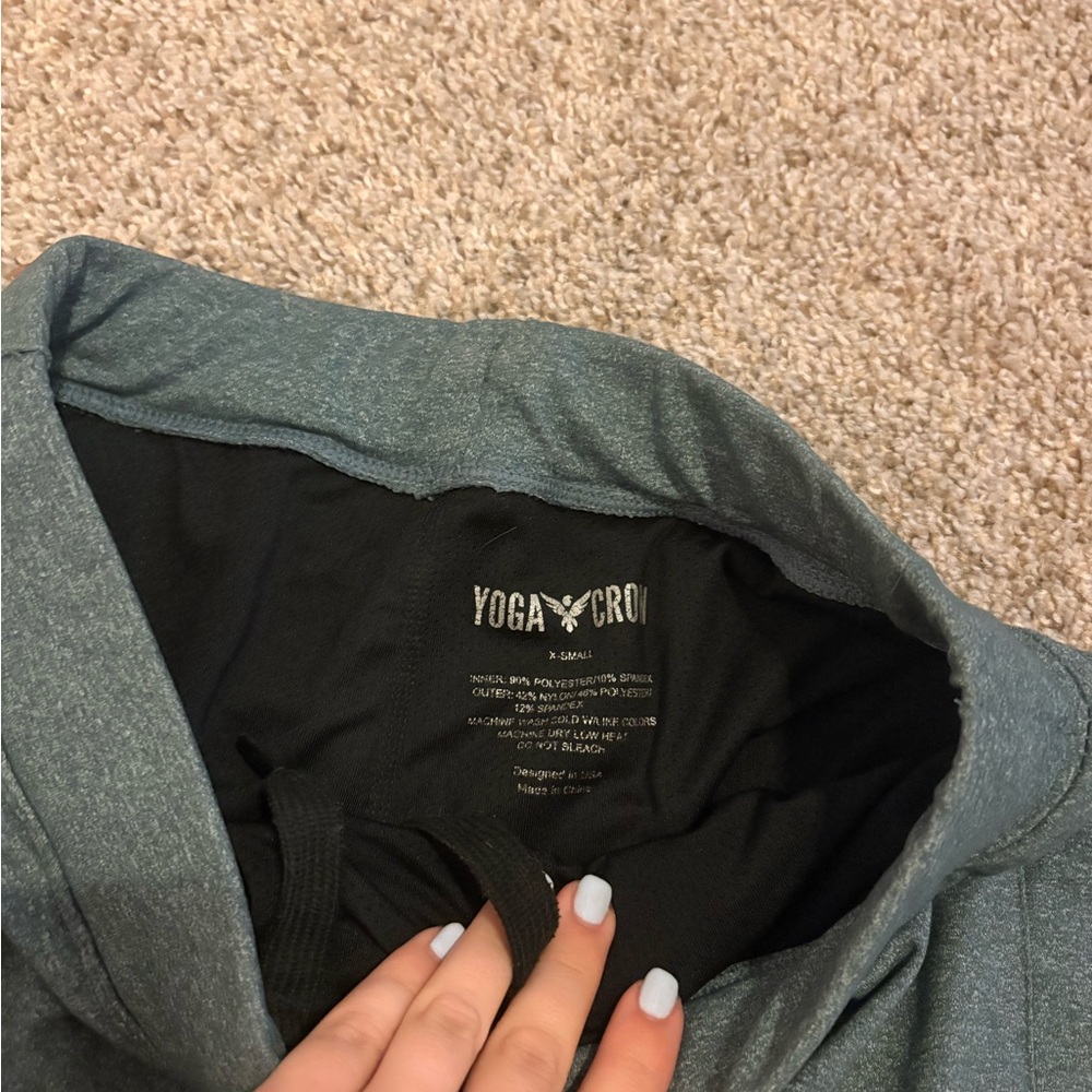 Yoga Crow shorts - Picture 2 of 3